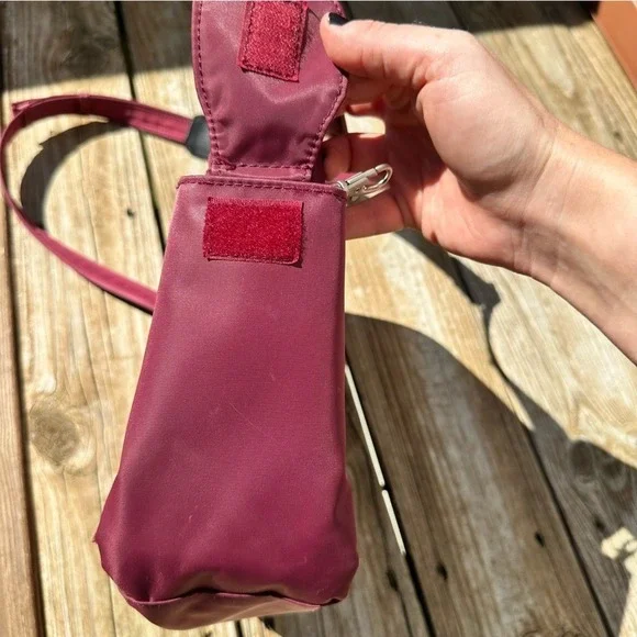 Unavailable - DayMakers Santa Barbara Anti-theft Crossbody Travel Bag - Picture 3 of 6